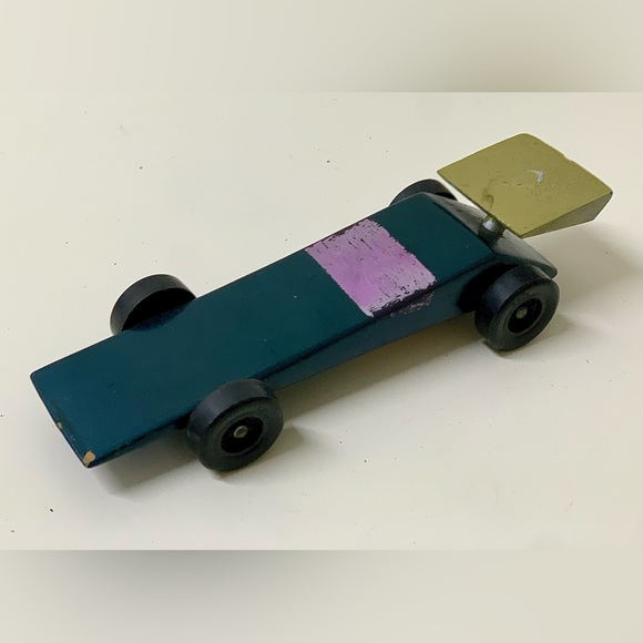 1983 Vintage Hand Crafted Homemade Pinewood Derby Race Car - Picture 1 of 8